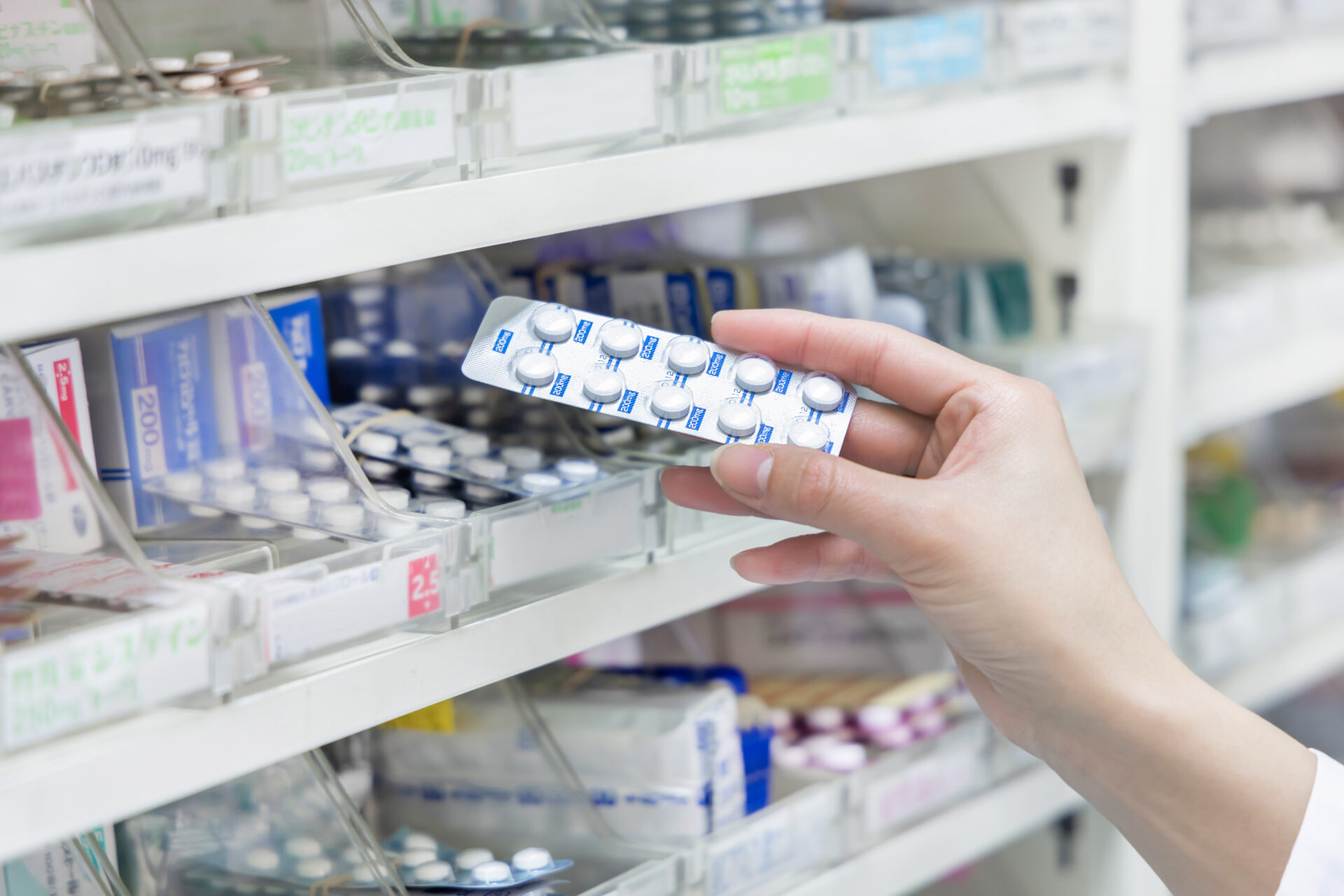 薬剤師の働き方はどんなものがある?職場別の特徴や仕事内容を紹介